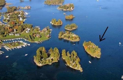Wellesley Island Casa | PRIVATE ISLAND, VIEWS, SAUNA, SPA, HOME THEATER