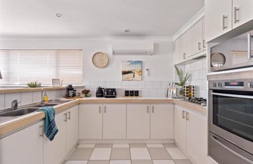 Halls Head Casa | Private Jetty -family & Pet Friendly
