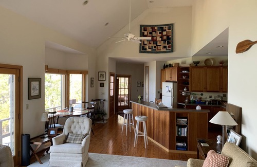 Putnam Station Casa | Private Lakefront Retreat - 4/3 8 people, amazing views, sunsets and privacy!