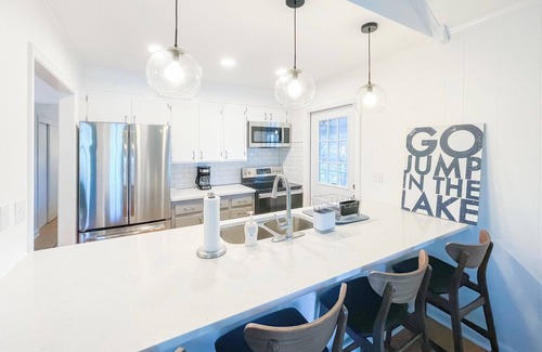 Semora Cabaña | Private Lakefront Cottage with Panoramic Views