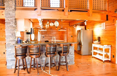 Southmont Casa | Casa de registro privada frente al lago con muelle