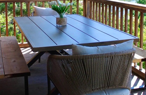 Sables-Spanish Rivers Cabina | Private Lakefront Retreat on 4 Acres - Pet & Family Friendly