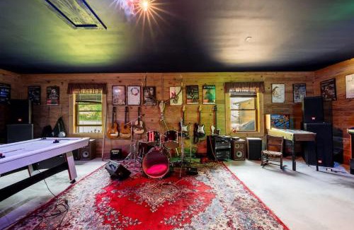 Point Pleasant Casa | Private Luxury Log Cabin