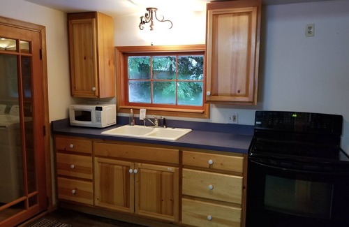 Snoqualmie Pass Casa | Private Mountain Cabin - Pet friendly and fast internet
