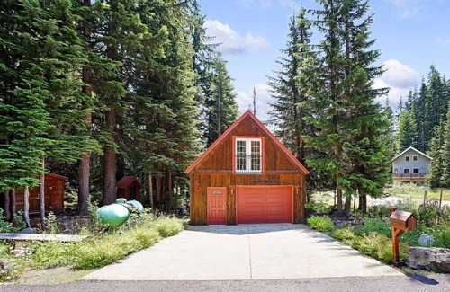 Snoqualmie Pass Casa | Private Mountain Cabin - Pet friendly and fast internet