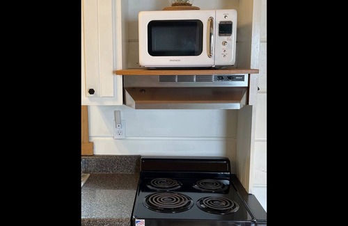 Saluda Cabina | Private mountain cabin with hot tub!