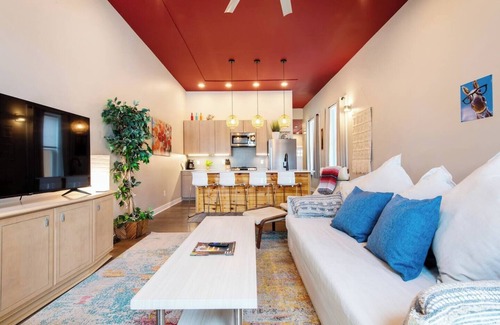 Germantown Casa | Private Parking in GTownWalk to Coffee,Shops,Bars!