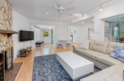 Michiana Casa | Private pool and hot tub at a 4b/3ba home close to private beach!