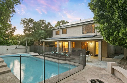 Tatum Highlands Casa | Private Pool~Fire Pit~Sleeps 14~Near the Desert