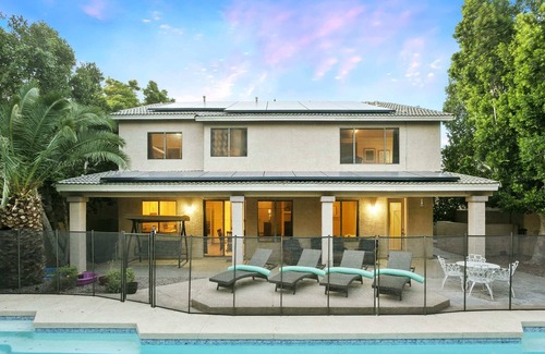 Tatum Highlands Casa | Private Pool~Fire Pit~Sleeps 14~Near the Desert