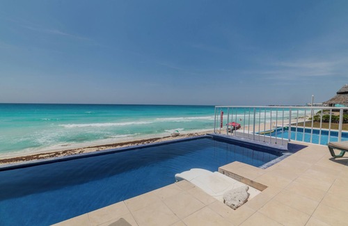 Zona Hotelera Villa | Casa junto a la playa con piscina privada