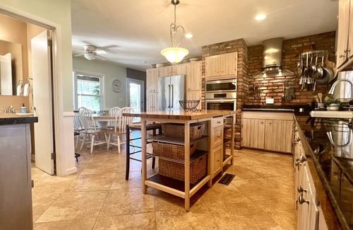 Sandy Springs Casa | Familia privada / retiro de ejecutivos + piscina para 14 personas Cerca del estadio / convento de los Bravos a Midtown