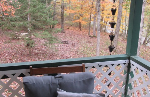 Everett Alquiler De RV | Private, Quiet, Riverfront 3 bedroom Cottage at Woy Bridge Campground & Cabins