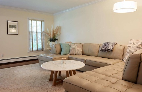 East Shoreham Casa | Private & Relaxing North Shore Retreat