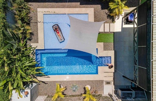 Jacó Villa | Private resort style pool, AC WiFi, clean home