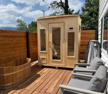 West Colorado Springs Apartamento | Private Retreat with Sauna and Cold Plunge plus Epic Views