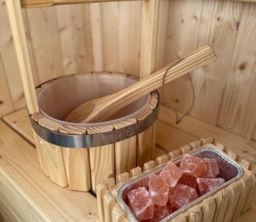 West Colorado Springs Apartamento | Private Retreat with Sauna and Cold Plunge plus Epic Views