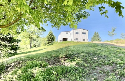 Muscoda Cabina | Private Ridge top Cabin/House