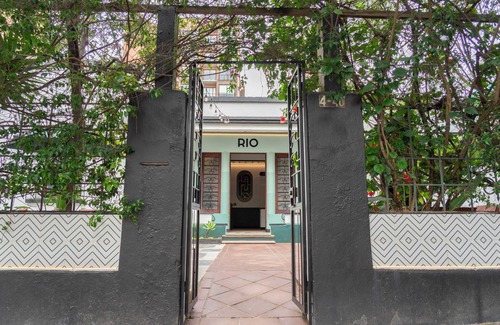 Zona 4 Casa | Private room with shared bathroom Hostel in Guatemala City vibrant zona 4!