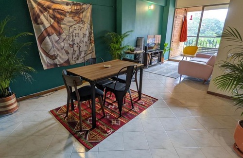 Envigado Cama Y Desayuno | Private Room at Medellín's Coolest Location