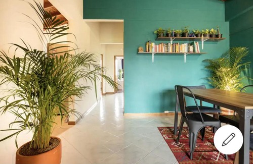 Envigado Cama Y Desayuno | Private Room at Medellín's Coolest Location