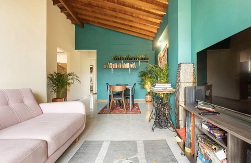 Envigado Cama Y Desayuno | Private Room at Medellín's Coolest Location