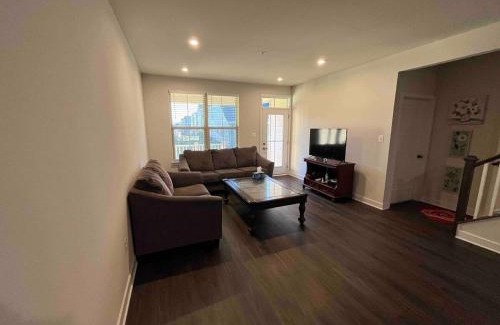 Frederick Casa | Private Room In A Modern Home