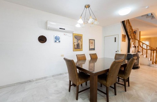Rishon LeTsiyon Casa | Private room in great Vila
