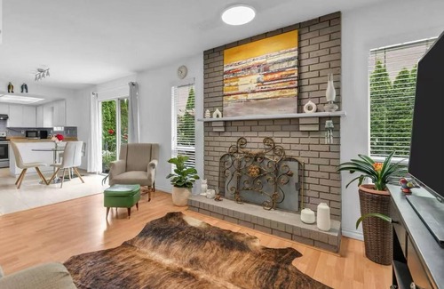 Steveston Casa | Private room in home Richmond, Canada 2 guests 1 bedrooms 1 in-suite bathrooms