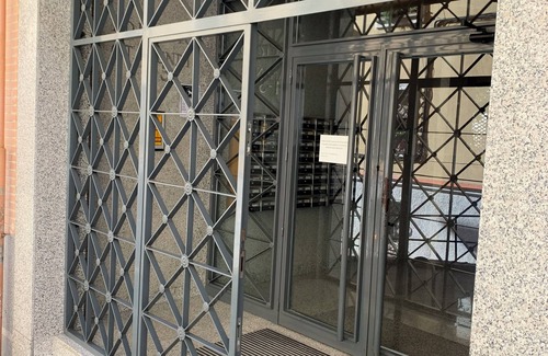 Bellas Vistas Apartamento | Habitación privada en Madrid!. Disfruta de la sencillez y comodidad !!