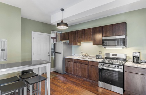 Chicago Apartamento | Private Room in Stylish West Humboldt Park Apartment