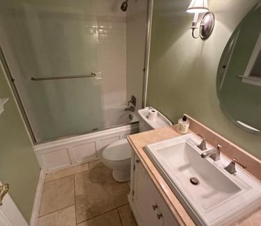 Burbank Casa | Private room with private bathroom in house - Mini Mansion