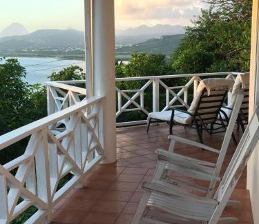 Vieux Fort Casa | Private Room with Twin Beds AC nr Intl Airpt and Beach
