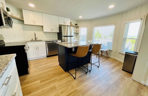 Oscoda Casa | Private Sandy Beach-Beach Volleyball-Game Room-Fire pit