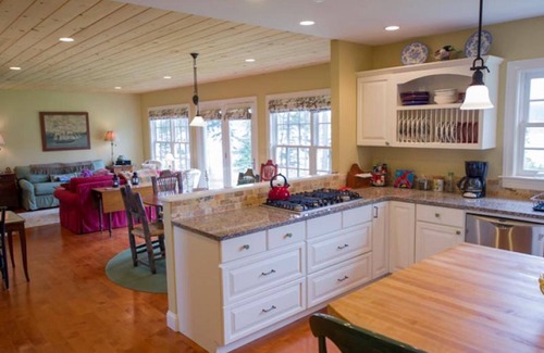 Waldoboro Casa | Entorno privado con vista frontal al agua y comodidades de 5 estrellas