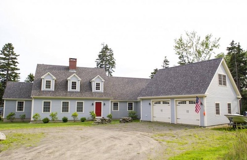 Waldoboro Casa | Entorno privado con vista frontal al agua y comodidades de 5 estrellas