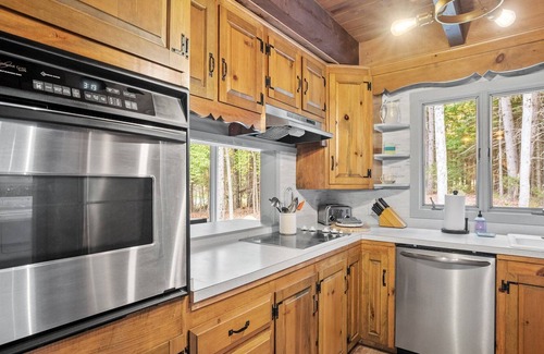Washington Casa | Private Single Family Fully Furnished Home @ Ashuelot Lake