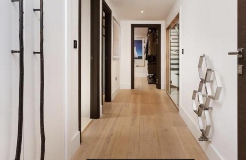 Penarth Apartamento | Private Spa, Steam room, Sauna, Large hot tub and Gym in this Stunning 3 Bedroom Apartment