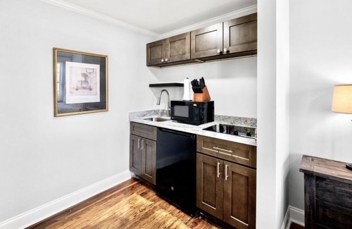 Conway Apartamento | Private Studio Getaway in the Heart of Downtown!