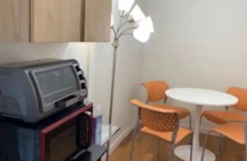 Southwest Anaheim Apartamento | Private studio with pool, kid-friendly
