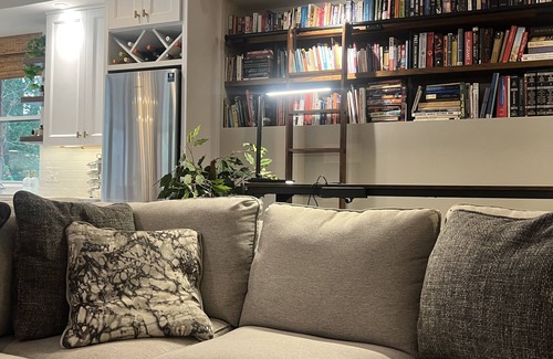 Roswell Apartamento | Private Terrace Garden Apt. - Newly Renovated - minutes from Historic Roswell