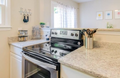 Apex Casa | Private, Updated Townhouse in DT Apex