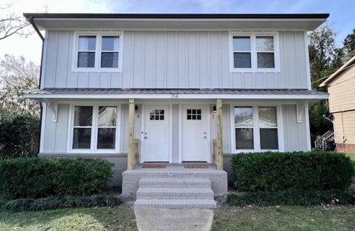 Apex Casa | Private, Updated Townhouse in DT Apex