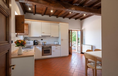 Vicchio Villa | Casa de vacaciones privada con piscina privada, WIFI, sauna, jacuzzi, TV, patio, vista panorámica