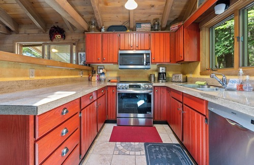 Ellison Bay Casa | Private Wooded lot near Wagon Trail in Ellison Bay