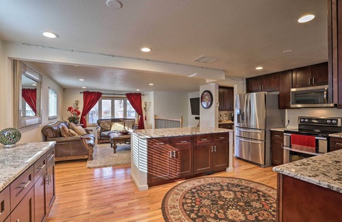 Northglenn Casa | ¡NUEVO! Northglenn House w / Yard Minutes from Denver!