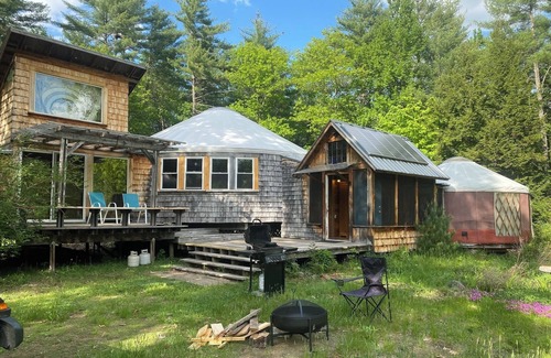 Center Conway Apartamento | Private yurt complex near town