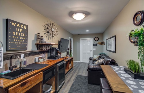 Castalian Springs Casa | Privately owned Retreat Center on 200 acres.