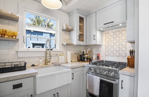 Laguna Beach Cabaña | Prized Bungalow now avail starting Feb 2026 in wonderful North Laguna Beach.