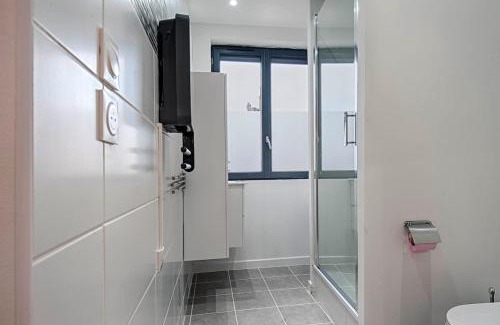 Bourgoin-Jallieu Apartamento | Proche Gare, parking couvert, Wifi